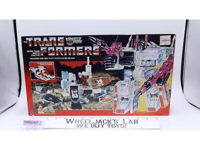 Metroplex W/BOX & INSERT Hasbro 1985 Vintage G1 Transformers Action Figure