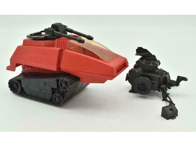 Red SEARS HISS Tank 100% Complete w Blueprints 1983 GI Joe Hasbro Vintage