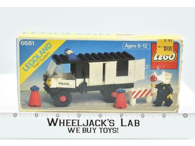 Lego Town 6681 Police Van Legoland 1981 LEGO Set Vintage