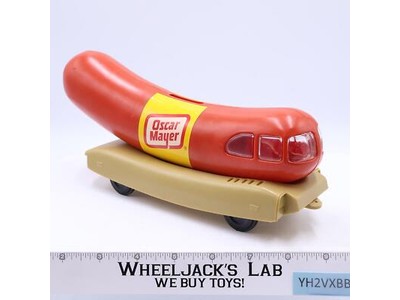 D171-550 Oscar Mayer Wienermobile Hot Dog Coin Bank Made in USA Vintage