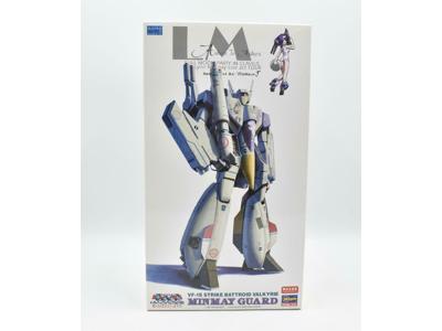 Hasegawa 1/72 VF-1S Strike Battroid Valkyrie Minmay Guard model kit