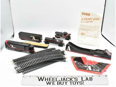 A-Team HO Train Set Sharknose Loco Tank Box Car Caboose Tyco Vintage 1983