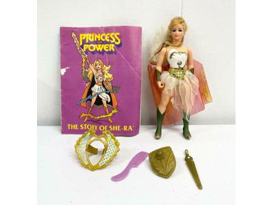 She-Ra Complete She-Ra Princess of Power MOTU Mattel 1984 Figure W/ Comic