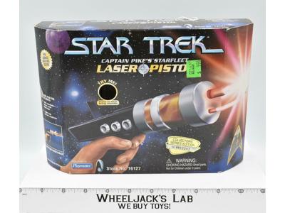 Captain Pike's Starfleet Laser Pistol Star Trek 1997 Playmates NEW SEALED