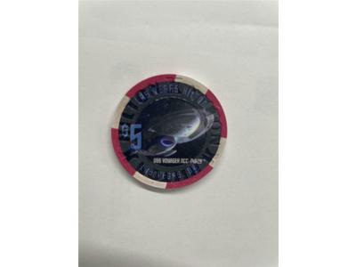 Las Vegas Hilton $5 Uncirculated Casino Chip Star Trek U.S.S. Voyager 2006