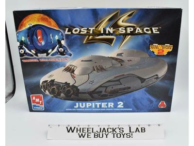 Jupiter 2 Lost in Space 1998 AMT ERTL Model Kit