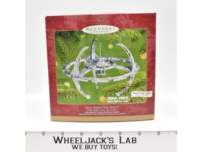 Space Station Deep Space 9 Star Trek MIB NEW Keepsake Ornament 2001 Hallmark
