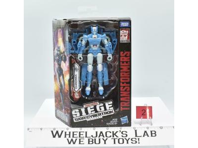 Chromia #2 Deluxe Siege WFC Generations Transformers Hasbro 2018 MISB