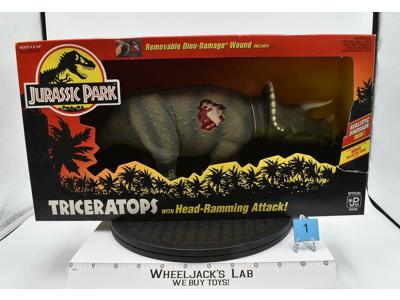 Triceratops W/Head Ramming Attack #1 Jurassic Park 1993 Kenner NEW MISB SEALED