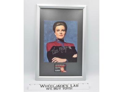 Captain Janeway Star Trek Voyager Kate Mulgrew AUTOGRAPHED Picture