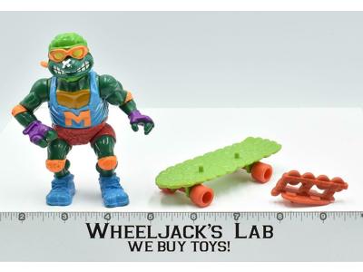 Skateboardin' Mike Teenage Mutant Ninja Turtles 1991 Playmates Action Figure