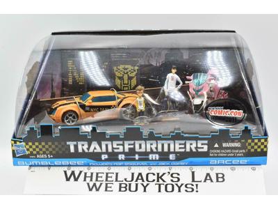 Bumblebee &amp; Arcee First Edition Prime Transformers Hasbro 2011 MISB