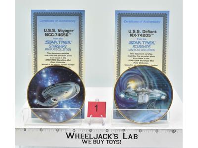 U.S.S. Voyager NCC &amp; U.S.S. Defiant #1 Mini Plates Star Trek 1997 Hamilton