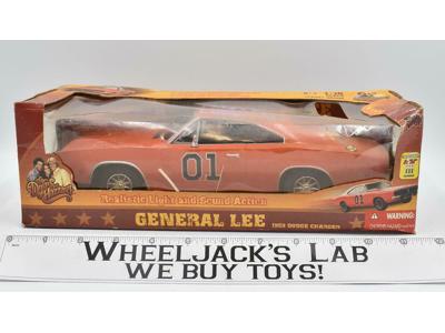 1969 Charger General Lee Dukes of Hazzard 2006 Malibu International 1/18 NEW