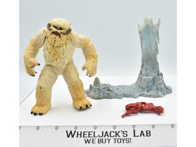 Wampa Hoth Cave Star Wars Saga Collection 2004 Hasbro Action Figure