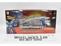 Ultra Magnus Robots in Disguise Transformers Universe 2001 Hasbro Action Figure