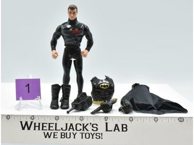 Batman Bruce Wayne #1 100% Complete Batman Dark Knight 1990 Kenner Figure