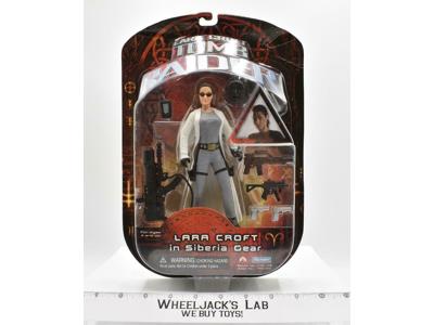 Lara Croft Tomb Raider Siberia Gear Playmates 2001 Action Figure
