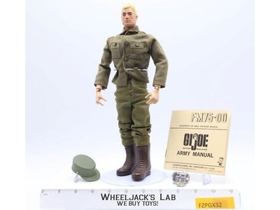 Action Soldier Army Painted Head 12" GI Joe 1964 Hasbro Action Figure w/ Manual
