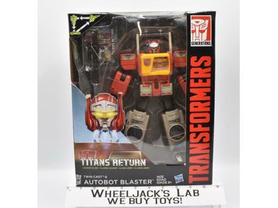 Twin Cast &amp; Autobot Blaster Leader Class Generations TR Transformers Hasbro MIB