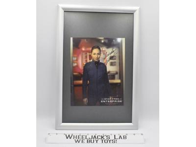 Hoshi Sato Star Trek Enterprise Linda Park AUTOGRAPHED Picture