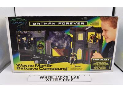 Wayne Manor Bat Cave Compound Batman Forever 1995 Kenner Playset NEW SEALED MISB