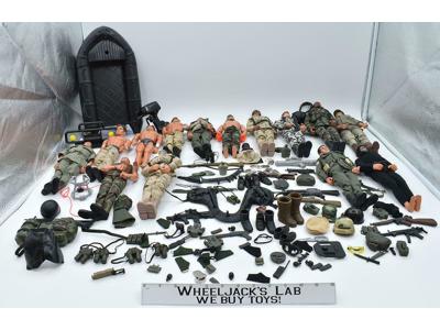 Lot of 14 G.I. Joes &amp; Accessories 1990's Hasbro 12" Action Figures
