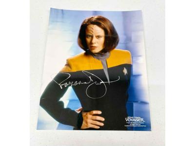 B'Elanna Torres Star Trek Voyager Roxann Dawson AUTOGRAPHED 8x10 Picture