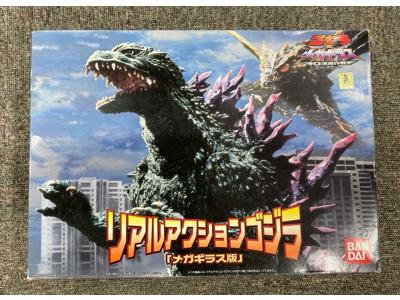 Godzilla vs. Megaguirus Real Action Godzilla 2000 Bandai Action Figure MIB NEW