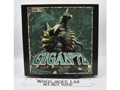 Gigan Godzilla 1972,2009 X Plus Garage Toy Action Figure MIB NEW