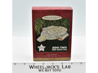 U.S.S. Defiant Deep Space 9 Star Trek MIB MAGIC Keepsake Ornament 1997 Hallmark