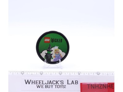 Wicked San Diego Comic Con SDCC 2025 Lego Pop Badge