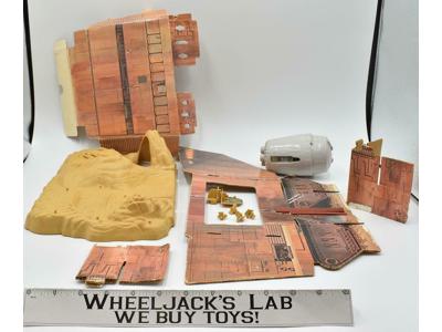 Land of the Jawas Complete Star Wars 1977 Vintage Kenner Action Figure Playset