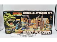 Godzilla Attacks N.Y. Giant Playset 1995 Trendmasters Action Figure MISB NEW