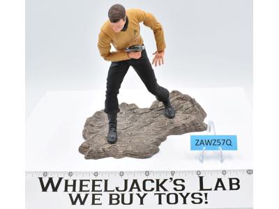 Captain Kirk Complete W/Stand Star Trek 2013 Diamond Select Toys Action Figure