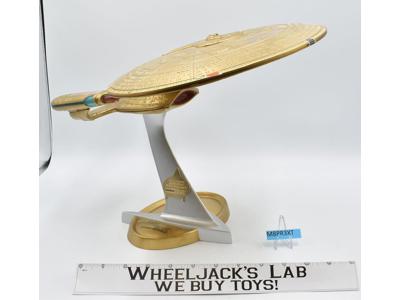 USS Enterprise Star Trek Next Generation 1992 Playmates Sculpture W/Stand