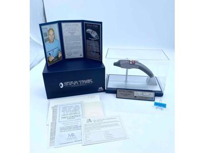 First Contact Phaser Patrick Stewart Star Trek TOS Master Replicas Signature Ed.