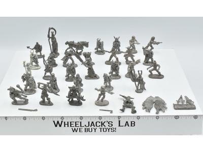 Lot of 30 Lead/Pewter Dungeons & Dragons Miniatures 1970's Ral Partha Grenadier