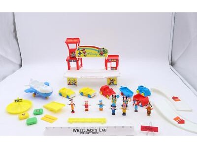 Mickey's Airport 6279 W/ 9 Figures Disney 1987 Arco Vintage Playset