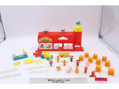 Donald's Fun Farm W/ 4 Figures 6112 Disney 1987 Arco Vintage Playset