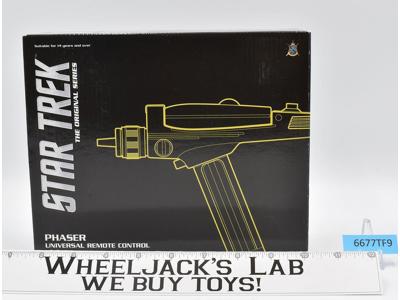 Phaser Universal Remote Control Star Trek 2016 The Wand Company NEAR MINT