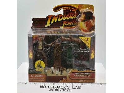 Indiana Jones W/ Temple Pitfall Indiana Jones 2008 Hasbro NEW MOSC