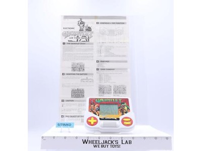 Gauntlet W/Instruction Sheet 1988 Tiger Handheld Electronic Game WORKS