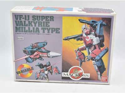 Bandai 1/100 VF-1J Super Valkyrie Milia Type model kit 3-mode variable