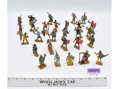 Lot of Plastic Knights Miniature Figurines 1970-80's Starlux
