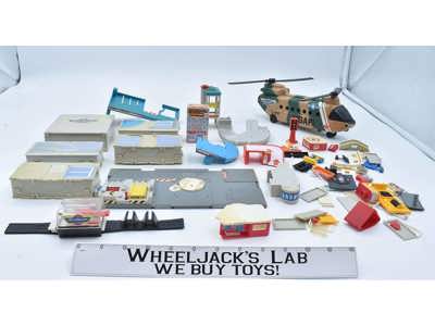 Lot of Accessories Micro Machines 1987 Galoob Vintage