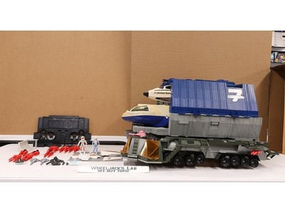 Defiant Space 99% Complete Shuttle Complex Gantry Crawler GI Joe 1987 Hasbro