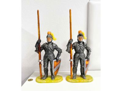 Lot of 2 Knights With Javelins and Shields 1970's Elastolin Germany