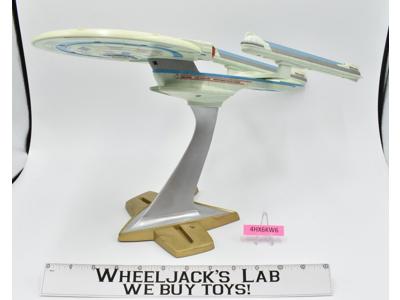 USS Excelsior Star Trek the Next Generation 1994 Playmates Display