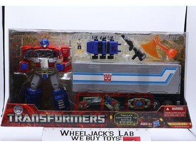 Masterpiece Optimus Prime Transformers Universe 2012 Hasbro Figure NEW SEALED